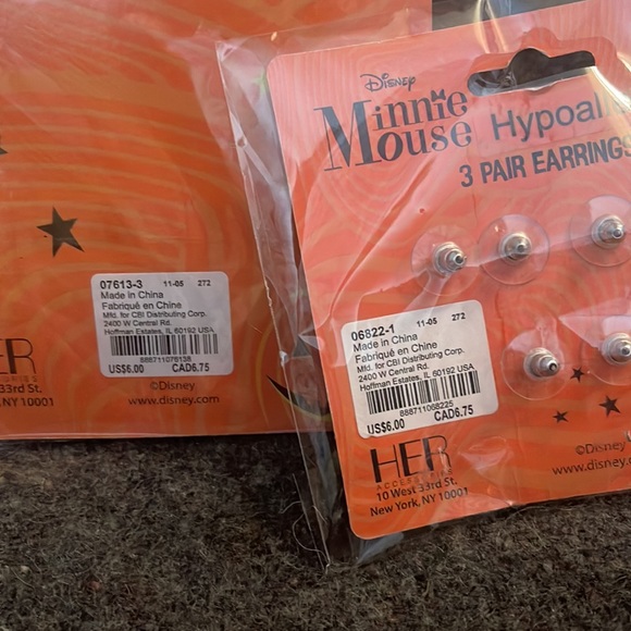 Minnie Mouse braided Faux Hair Ponytail and earrings - Picture 4 of 4